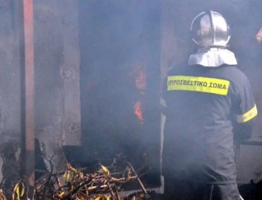 Γυναίκα κάηκε ζωντανή μέσα στο σπίτι της στην Λάρισα